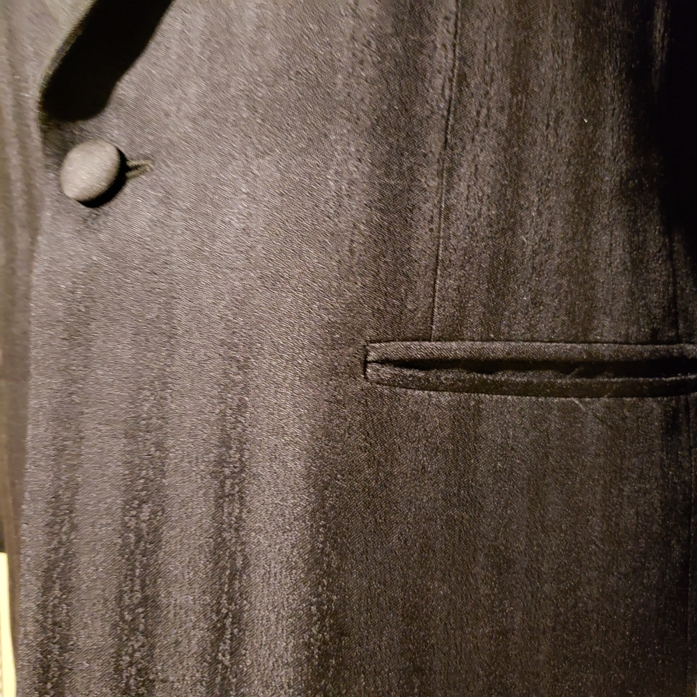 Valentino tuxedo jacket. - Picture 6 of 6